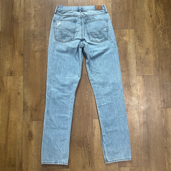 American Eagle 90s Straight Jeans Light Wash Distressed Ripped Denim Size 2 Long - Picture 2 of 12